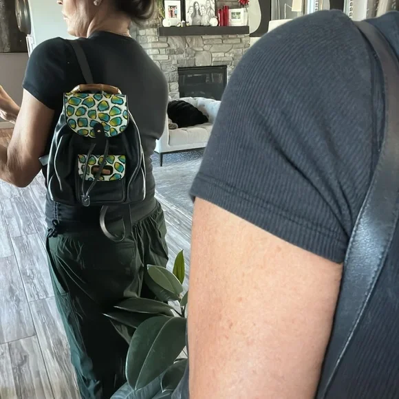 Gucci hand painted small backpack. - Picture 4 of 5